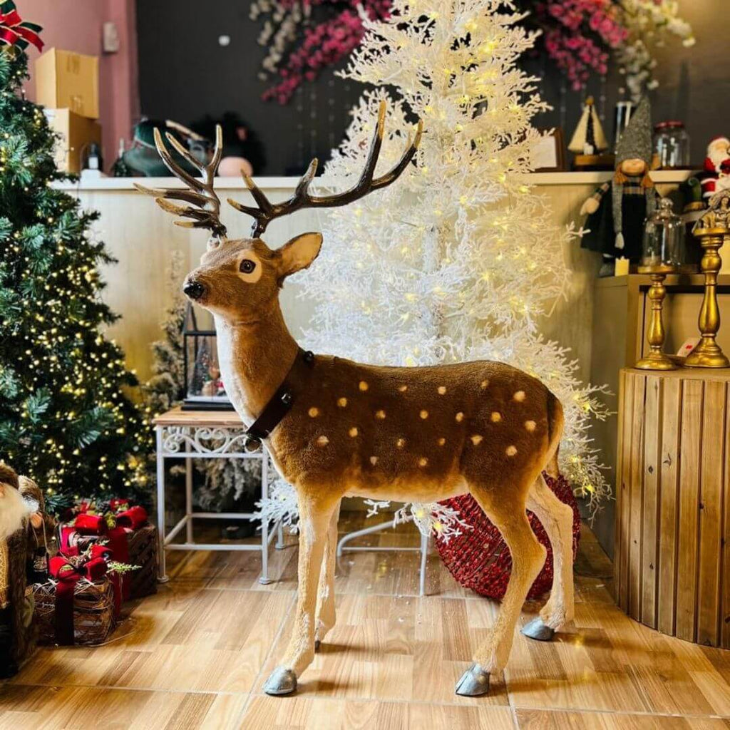 Decoração Rena em Pé com Manchinhas – 119cm